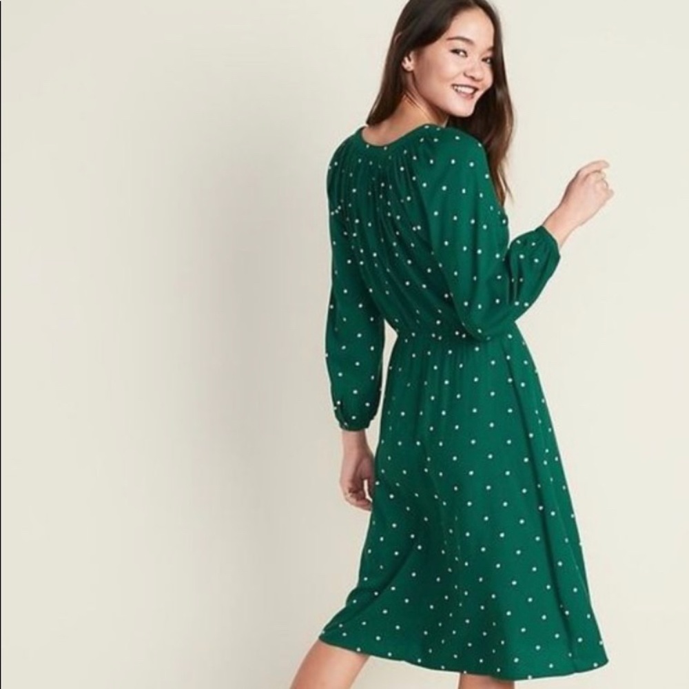 Old navy green polka dot long sleeve peasant dress